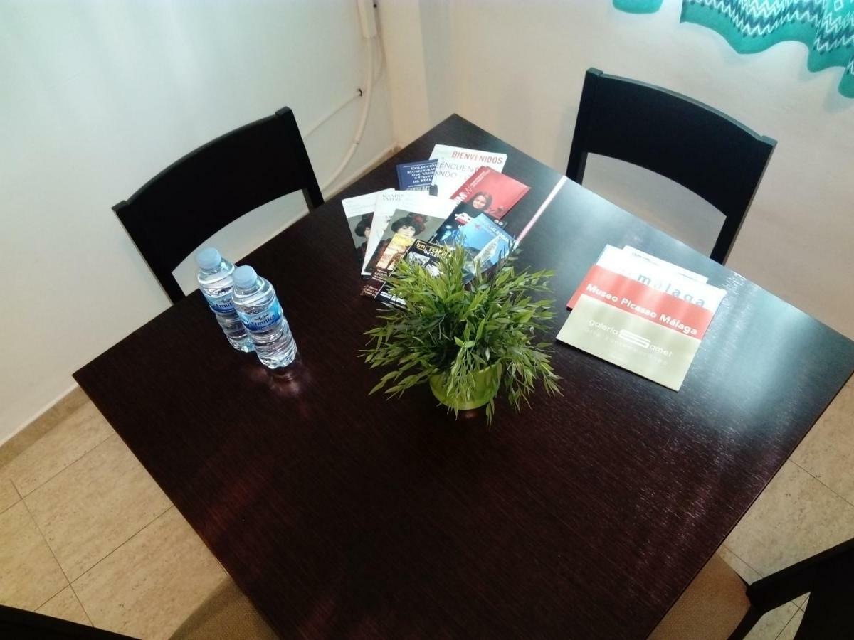 Apartamento Dos Aceras Малага Экстерьер фото